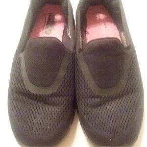 Sketchers slipon shoes